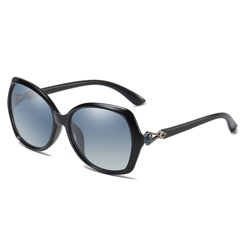 China BSCI  Oversized Designer Polarized Fashion Sunglasses UV400 Resin Lens company