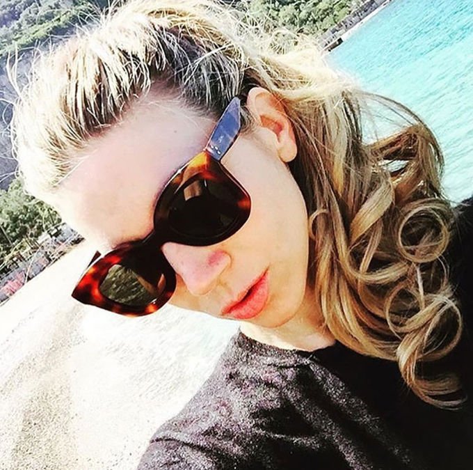 Butterfly Frame Sunglasses Fashionable Unisex Square Solaires 10